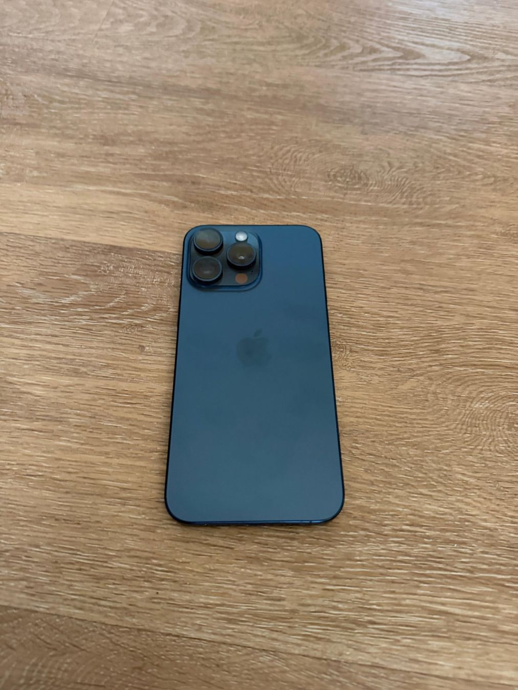 Apple Portables: Apple Iphone 15 Pro Max – D'occasion à Reichenburg par jon_7f7j