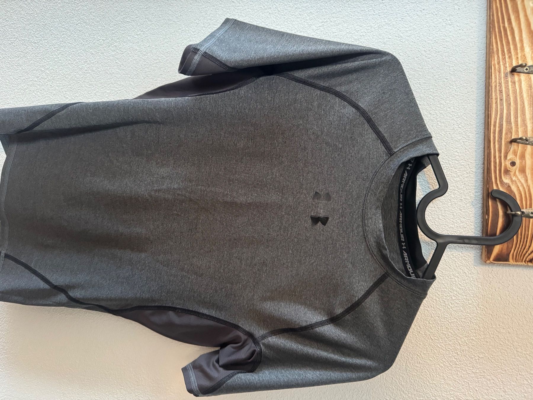 T-shirt: Under Armour Shirt – Usato da Triengen venduto da Simi0816 1