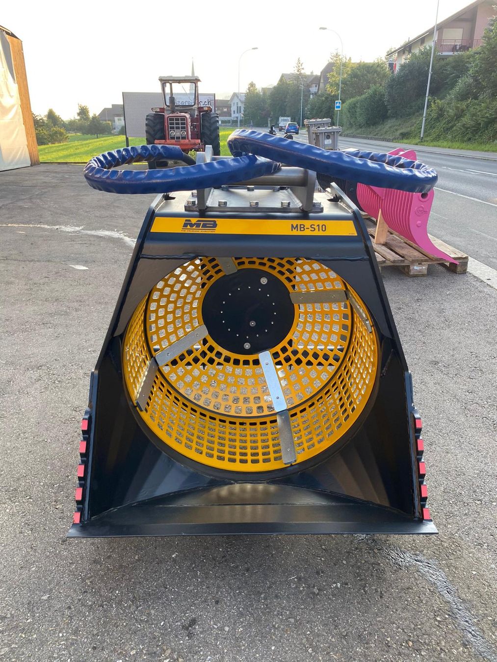 Bagger: Sieblöffel MB Crusher S10 S4 – Neu und originalverpackt aus Hasle LU von LinTech 2