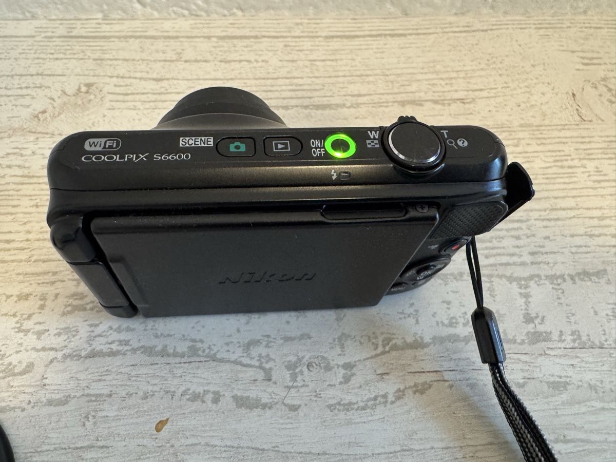 Nikon Fotocamera: Nikon coolpix s6600 digitalkamera – Usato da Zunzgen venduto da milesdavis76 2