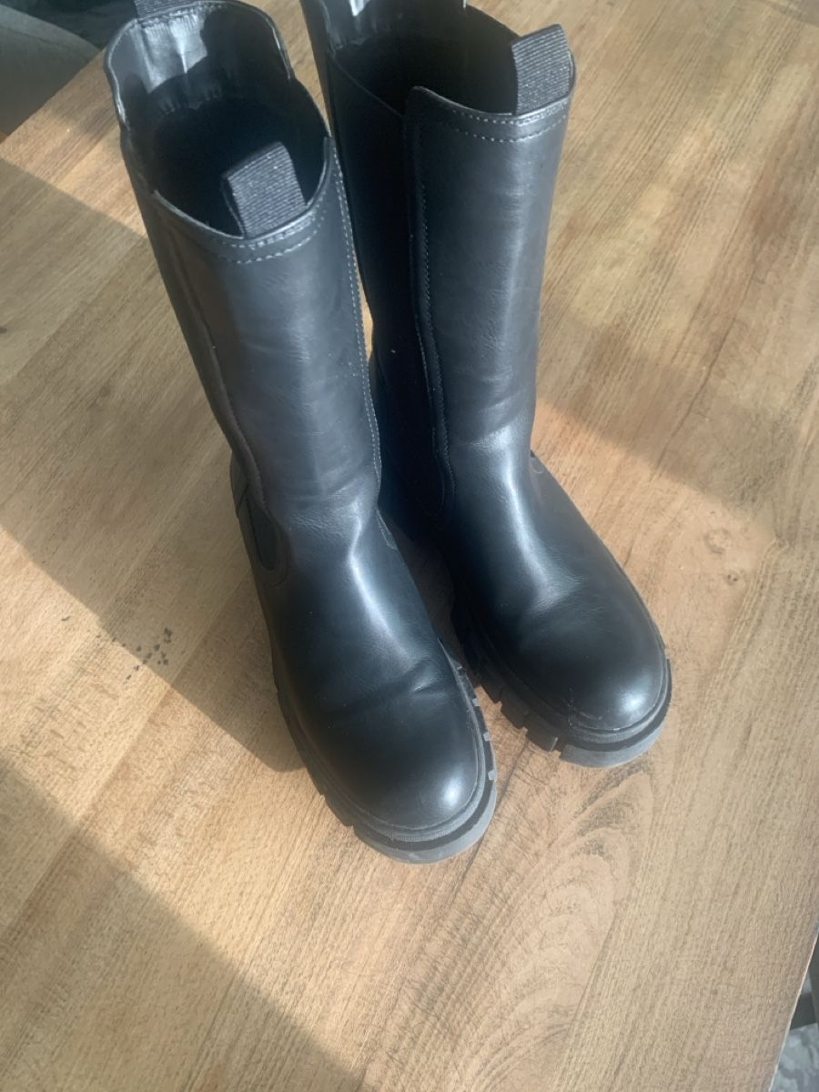 Chaussures femmes: Stiefeletten Even&Odd schwarz – Neuf (Voir description) à Balzers par Gigga7 5
