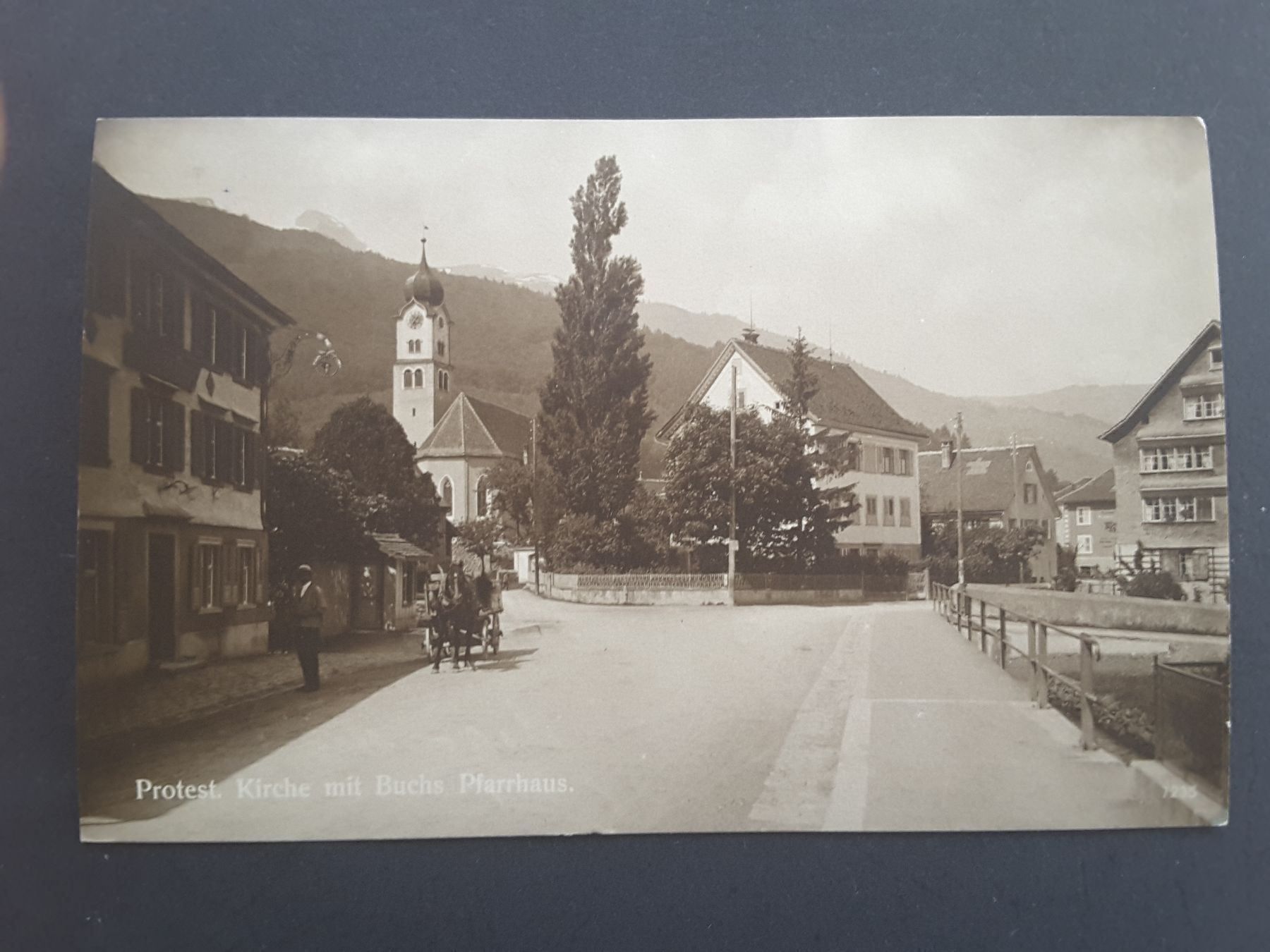 Cartoline postali: AK Buchs , SG, Kirche,Pfarrhaus,1920 – Usato da Reichenburg venduto da Pipo-67
