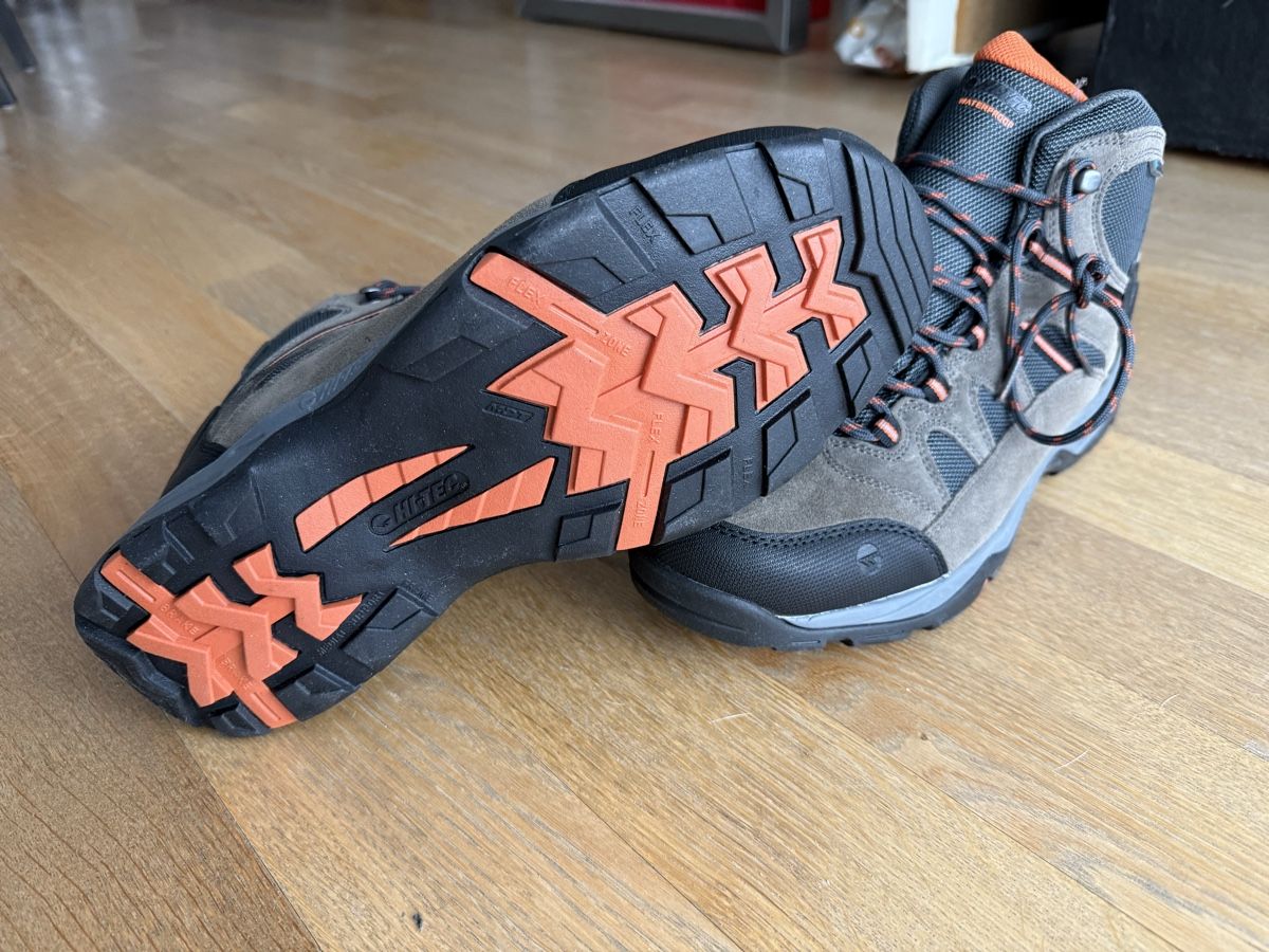 Scarpe da uomo: Hi-Tec Wanderschuhe Gr. 45 Wasserdicht Neu – Nuovo e nell'imballaggio originale da Reinach AG venduto da innamac 5