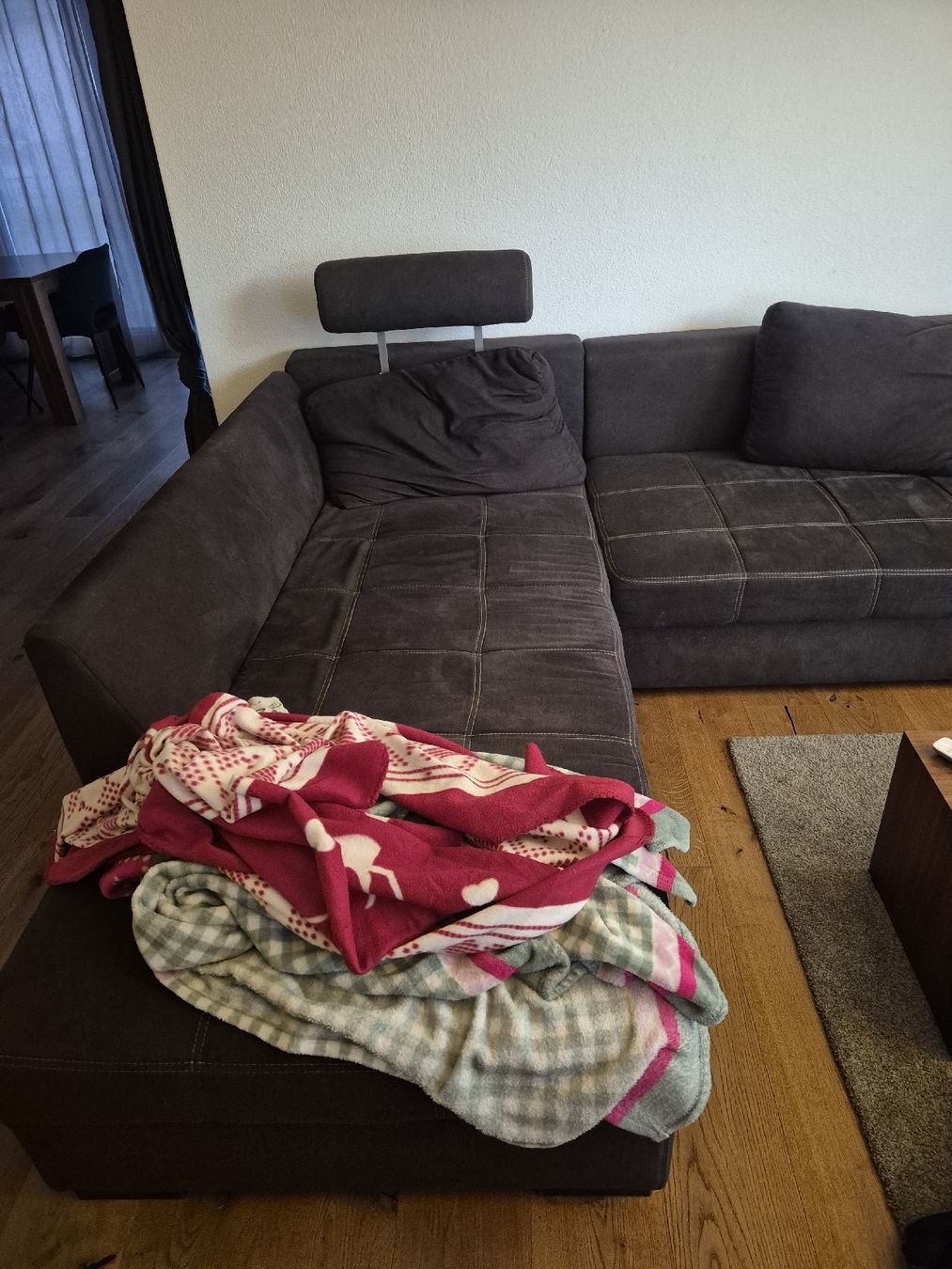 Divani: Grosses Ecksofa zu verkaufen – Usato da Ruswil venduto da den_68kz 1