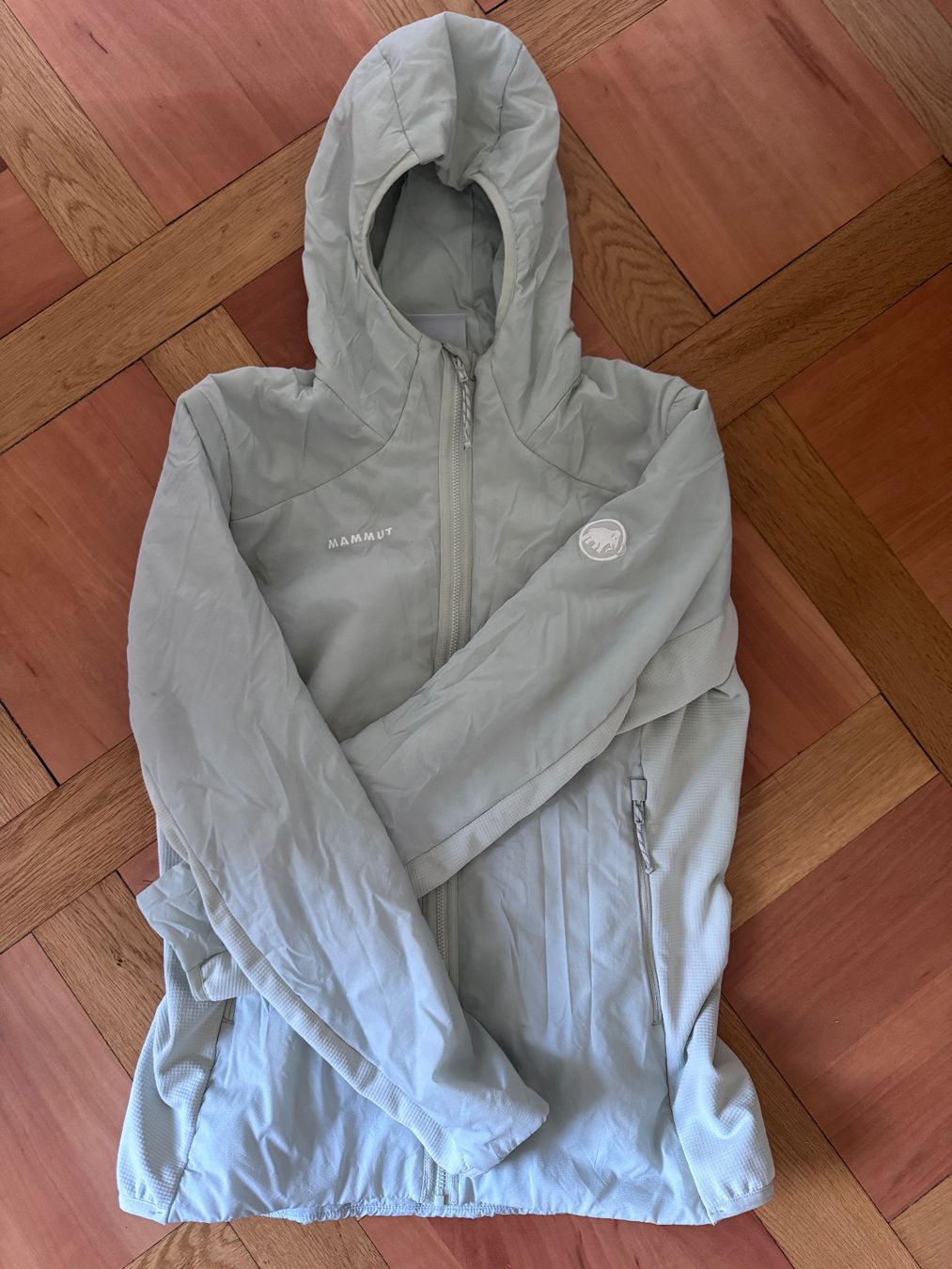 Mammut Jacken: Mammut Jacke – Neu (gemäss Beschreibung) aus Genève von steph2727