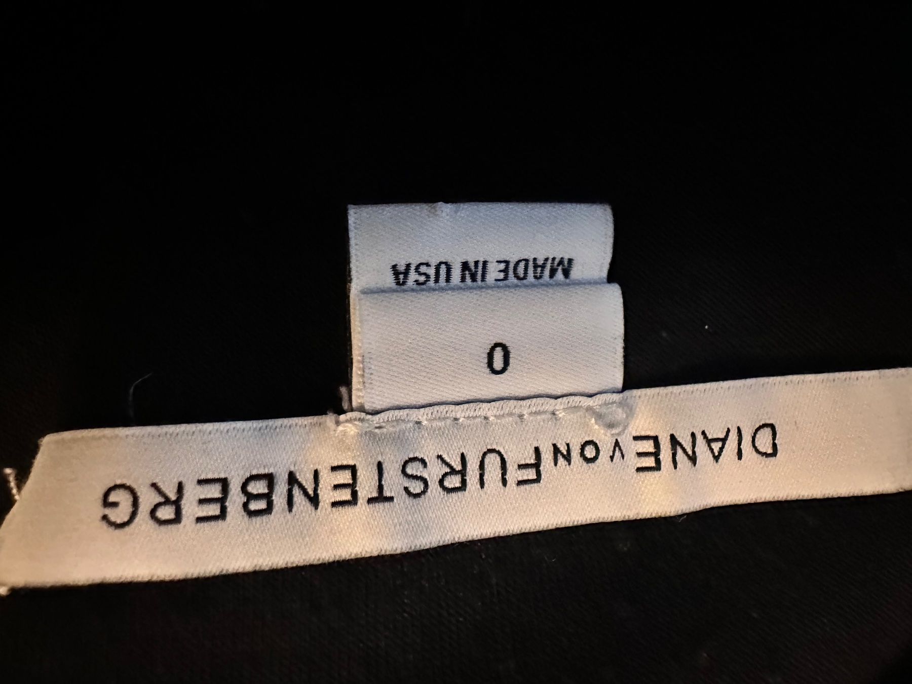 Vestiti: Spitzenkleid Diane von Furstenberg – Usato da Aeugstertal venduto da Stella2503 3
