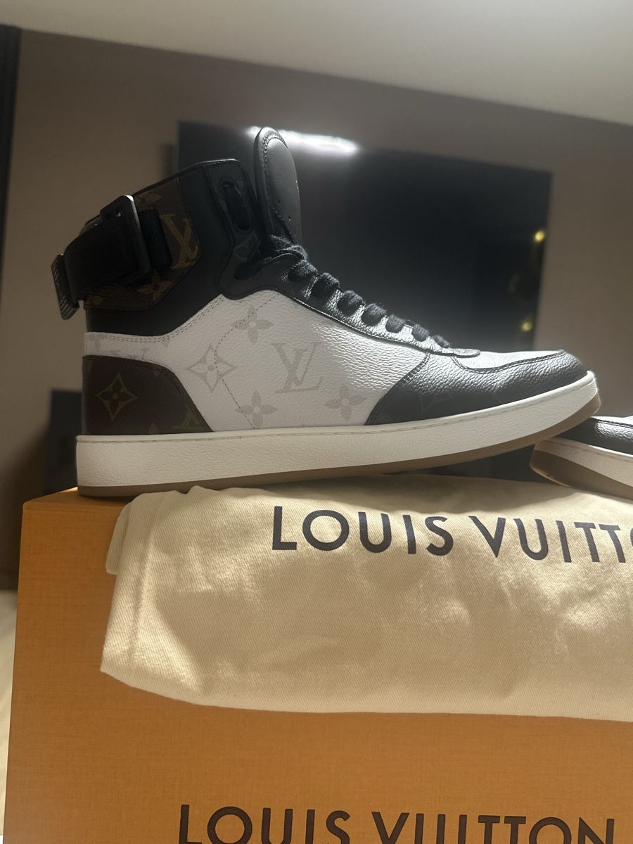Louis Vuitton Chaussures hommes: Louis Vuitton Revoli Sneaker Boot (NICHT MEHR IM LV STORE) – Neuf (Voir description) à Bözen par jon_wn2j