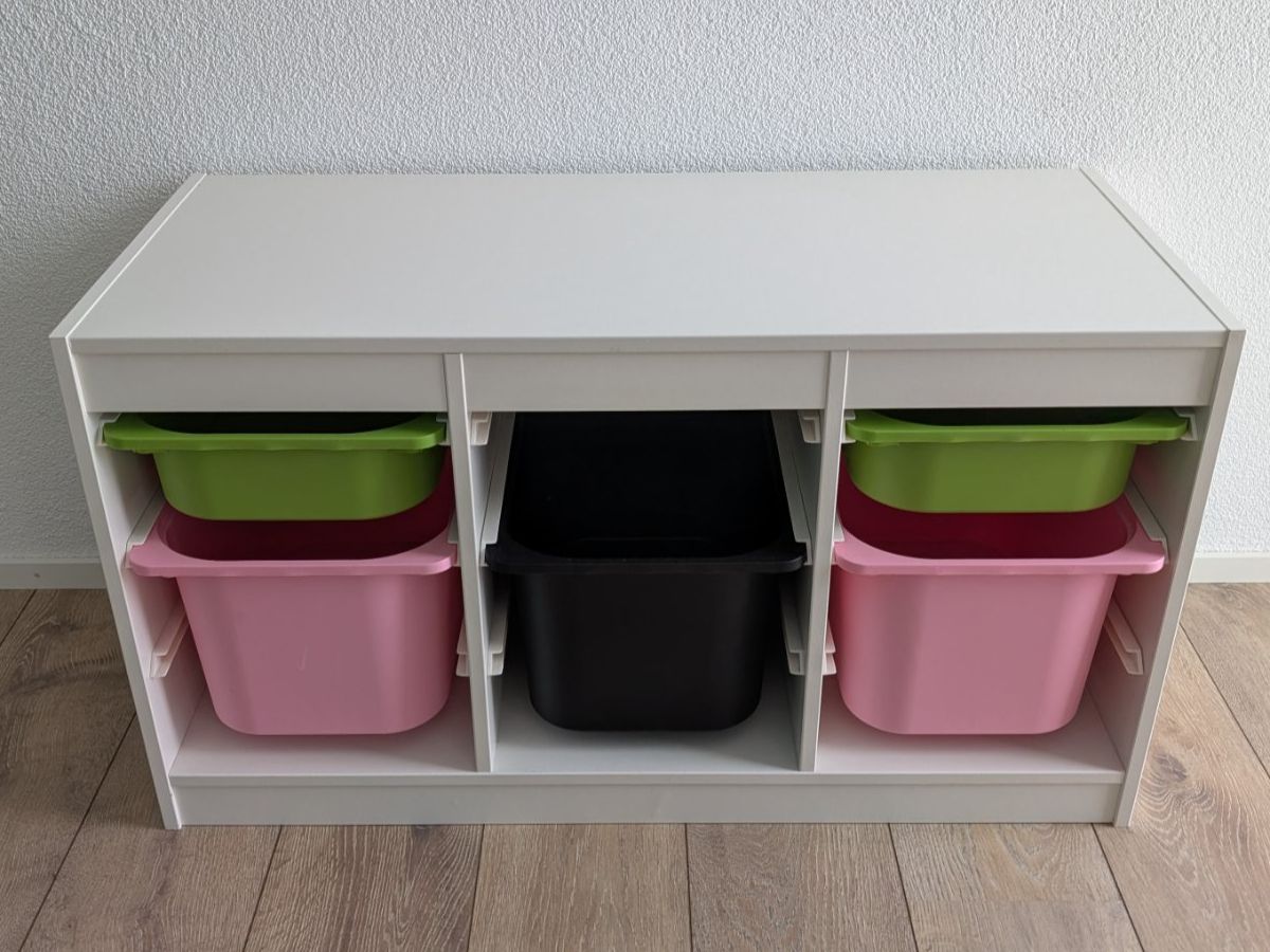 Ikea Regale: Ikea Trofast Regal mit 5 Boxen – Gebraucht aus Aarberg von fosta
