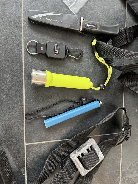 Diverse TAUCHER Artikel - Lampe, Rassel, Gewicht, Rucksack…. 5