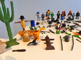Diverse Playmobil Figuren und Utensilien