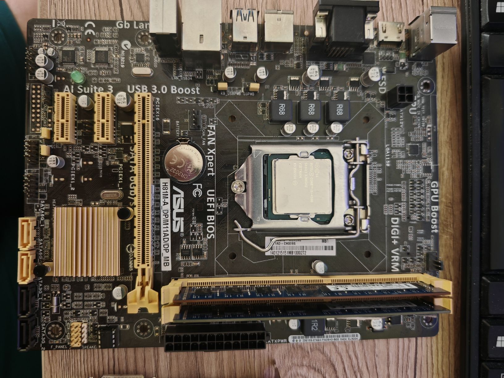 Composants électroniques: Cpus,Ram,Gpu and Motherboard  – D'occasion à Moutier par tchoffat