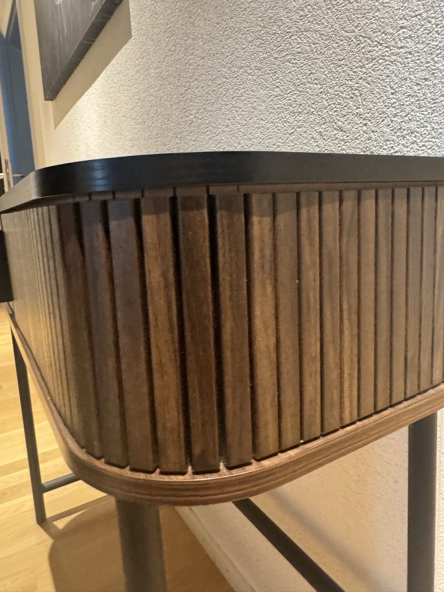 Kommoden: Konsole Holzoptik mit Lamellenfront – Gebraucht aus St. Gallen von dds_y8bz 2