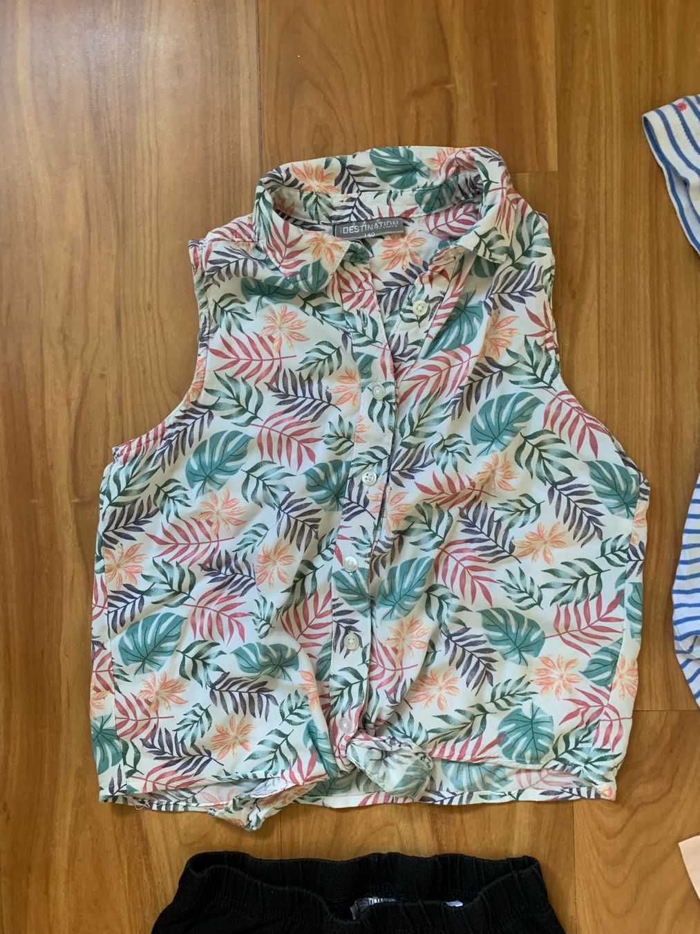 Lotti & Set di vestiti: Mädchen Kleiderpaket Grösse 140 – Usato da Ettingen venduto da evs_6w9m 1
