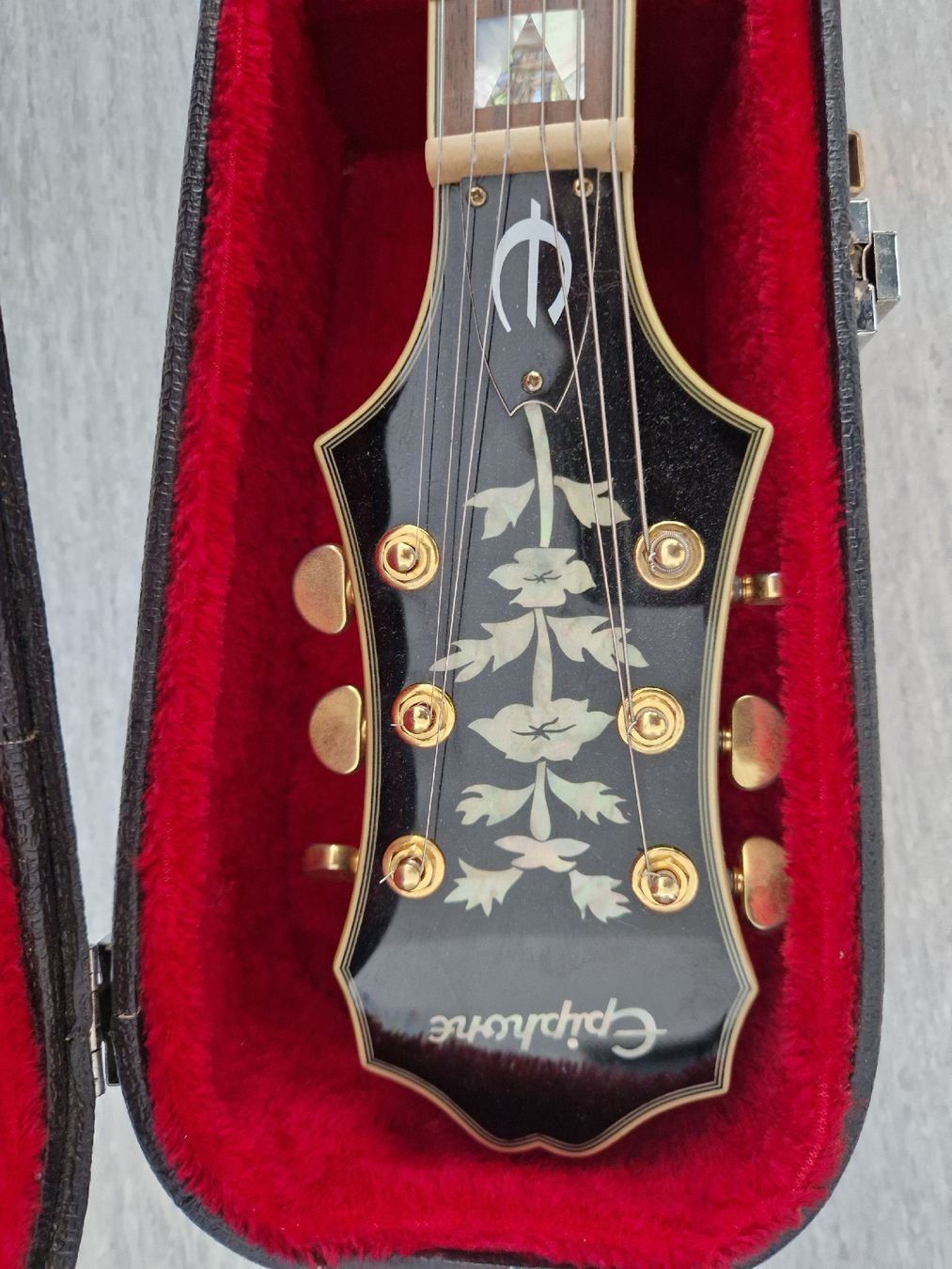 Epiphone Musikinstrumente: epiphone sheraton micro gibson 57 avec orange Drop – Gebraucht aus Avenches von Tuxmania 2