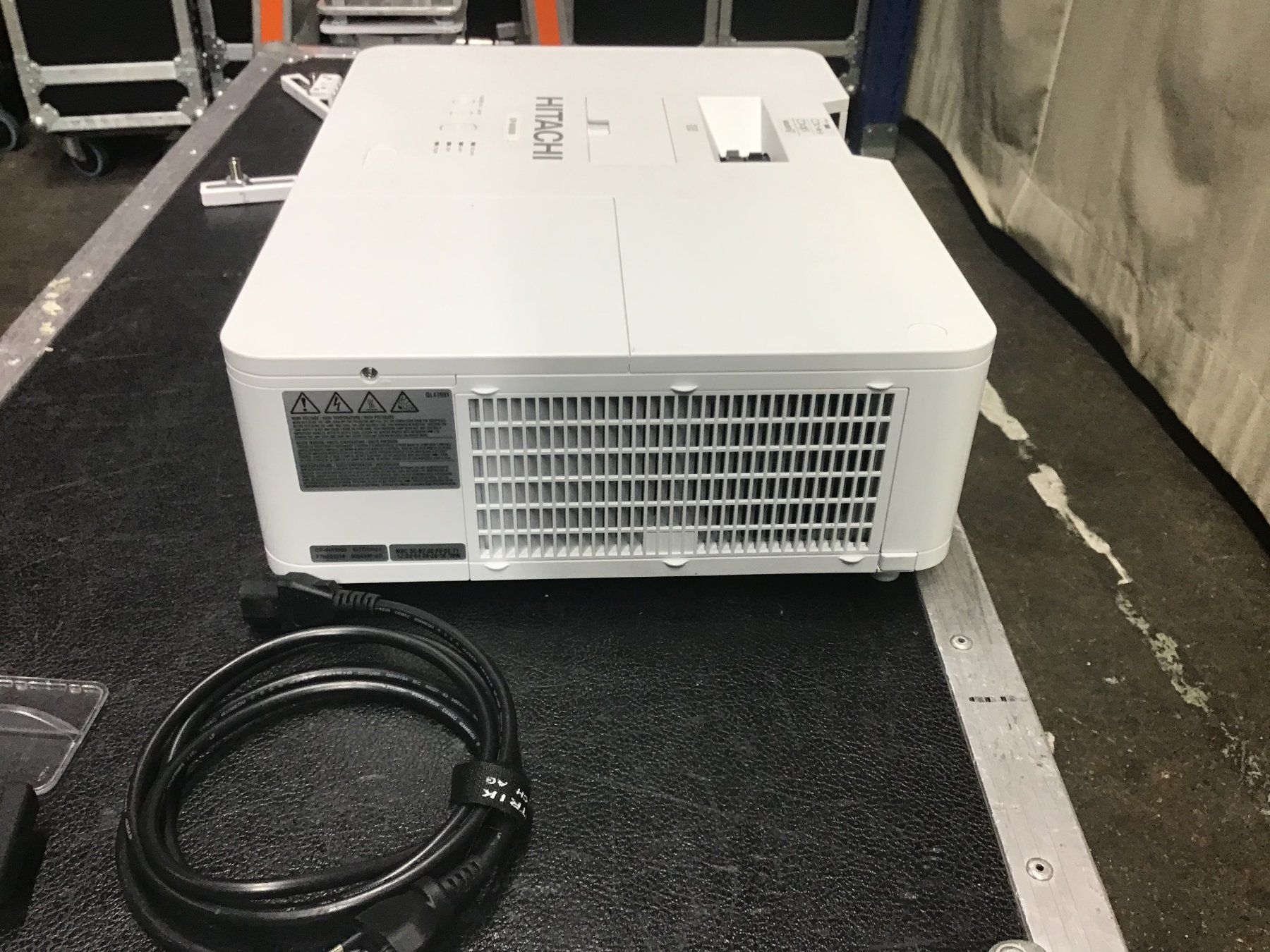 Hitachi Videoprojektoren: Projektor Hitachi CP-WX5500 – Gebraucht aus Leuggern von stagem 6