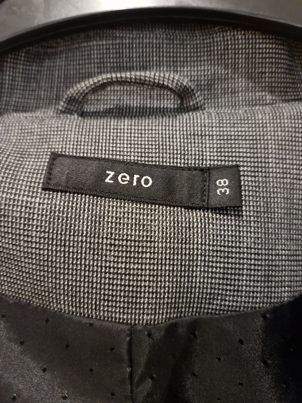 Completi, tute sportive e funzionali: Schicker Hosenanzug Gr. 38 – Usato da Bottmingen venduto da mbrunetti1 3