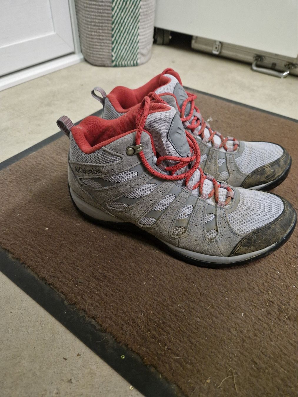 Columbia Scarpe da uomo: Columbia Hiking Shoes size.41 – Nuovo (secondo la descrizione) da Zürich venduto da pnp_5vbc 3