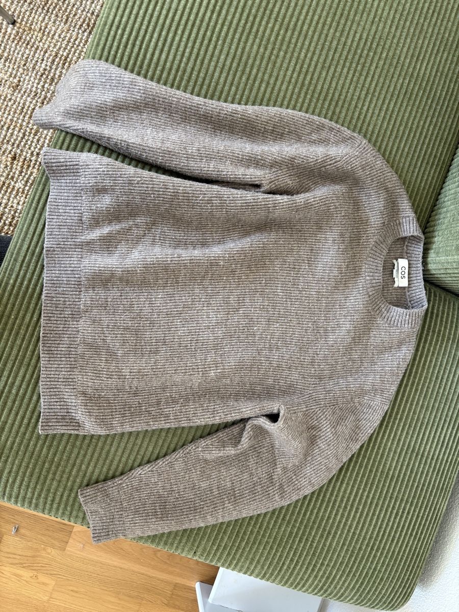 Cos Maglioni & Felpe: Pull COS en laine et mohair, taille S – Usato da Zürich venduto da eda_b878