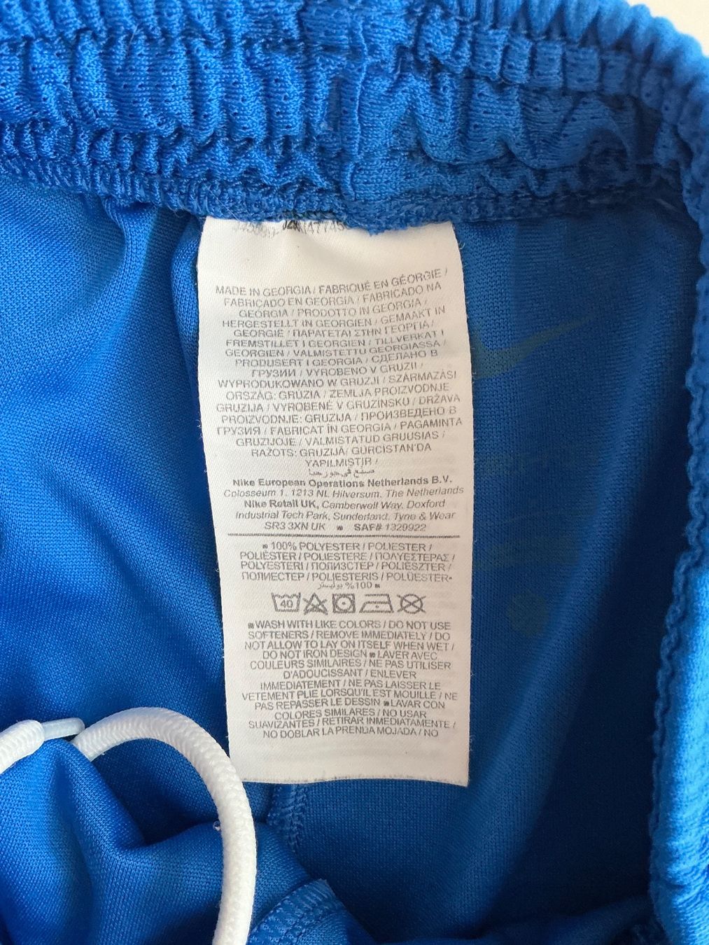 Nike Hosen: Nike Turnhose Gr.164 – Gebraucht aus Biel-Benken BL von Sahra1 1