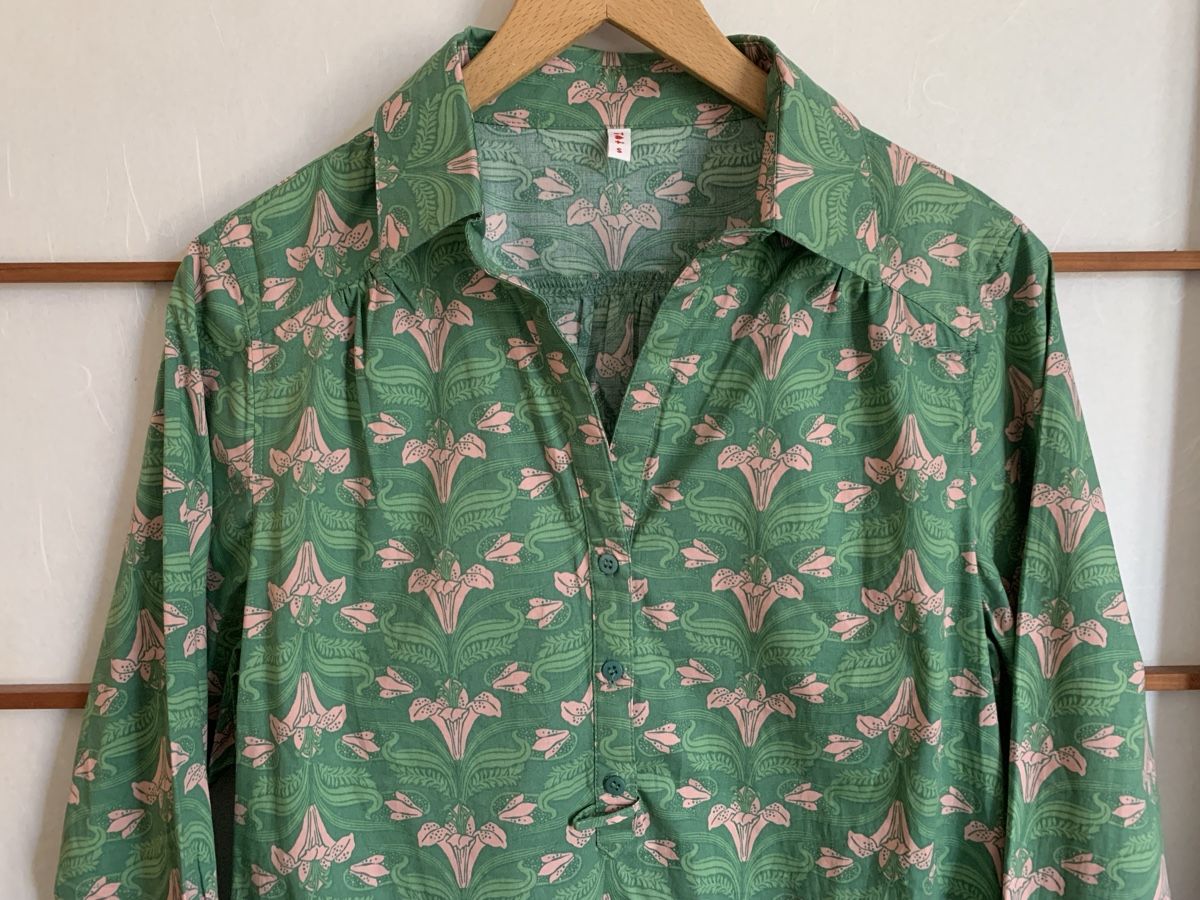 Blutsgeschwister Tuniche: Bluse/Tunika von Blutsgeschwister, neuwertig – Nuovo (secondo la descrizione) da Basel venduto da BettyB_25 2
