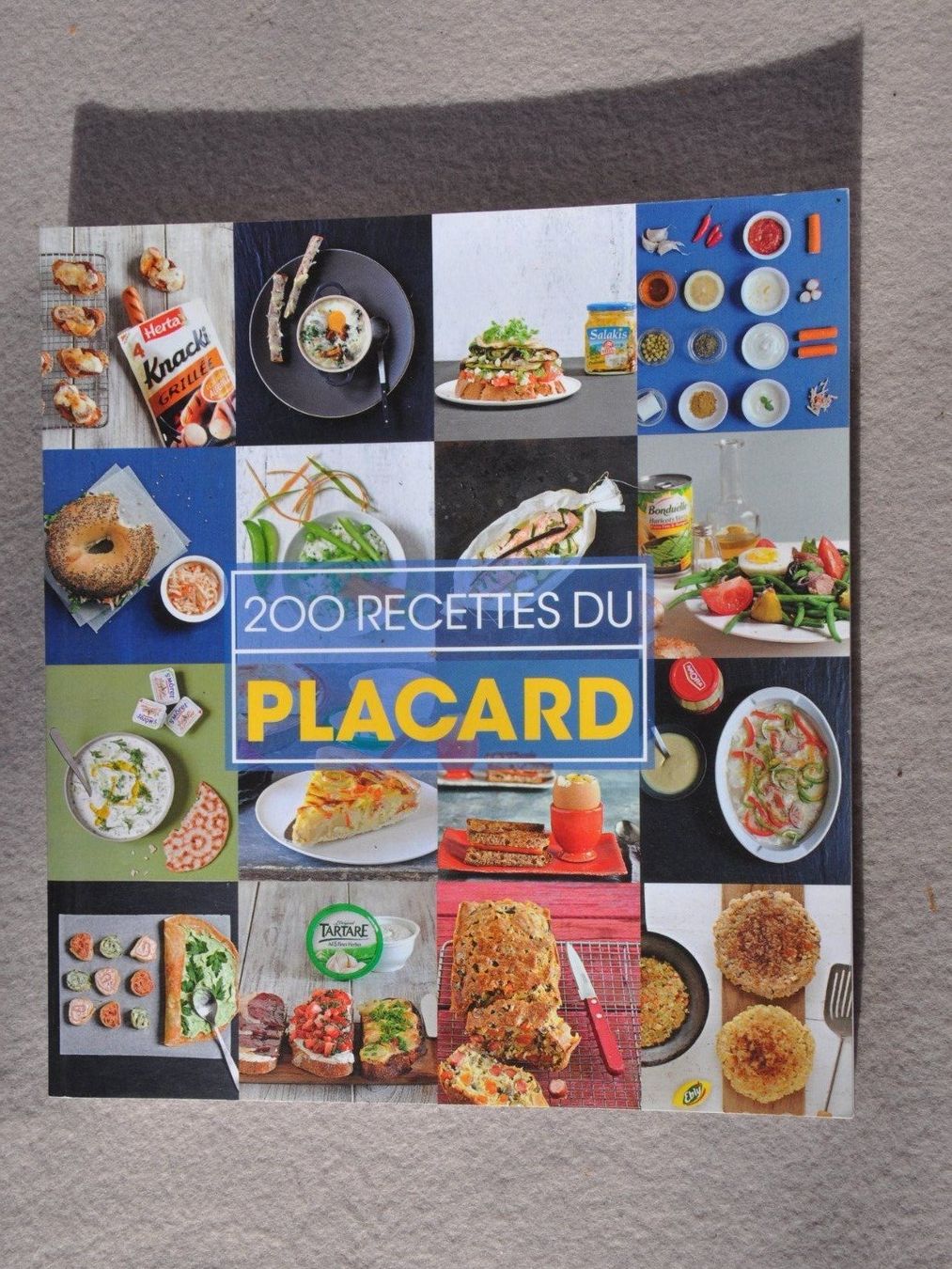 Livres: 200 recettes du placard – D'occasion à Fully par Minouchka