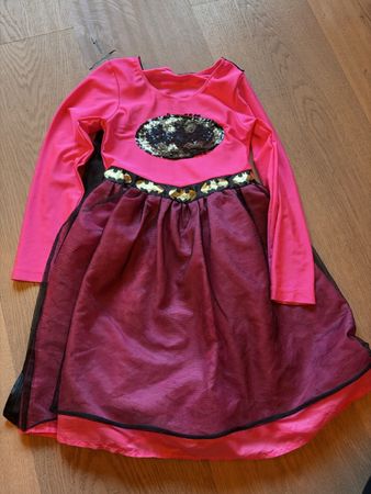 Superwoman Kostüm Gr. 122/128 mit Cape für Fasnacht