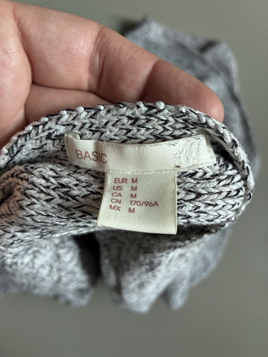 H&M Pulls & Sweat-shirts: H&M Basic Grey Speckled Knitted Jumper - Size M – D'occasion à Zürich par and_bbr2 2