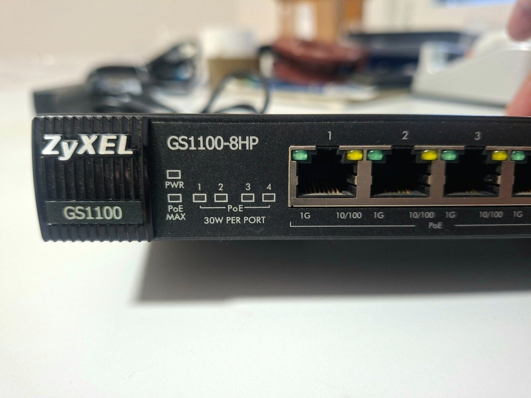 Zyxel Hubs & Switches: Zyxel GS1100-8HP – Gebraucht aus Uetikon am See von boxtoni