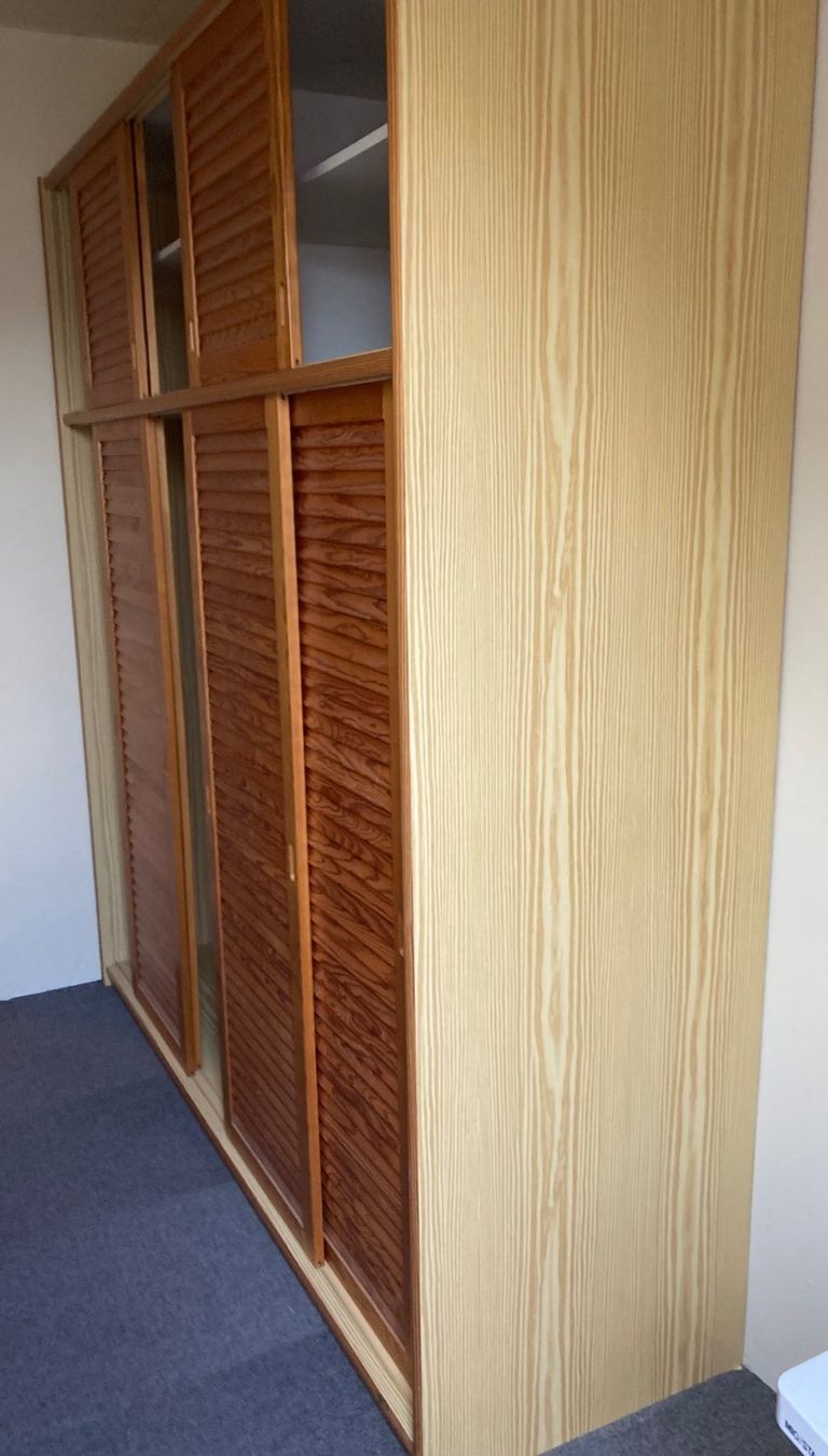 Armadi: Kleiderschrank – Usato da Gelterkinden venduto da Busfreak 1