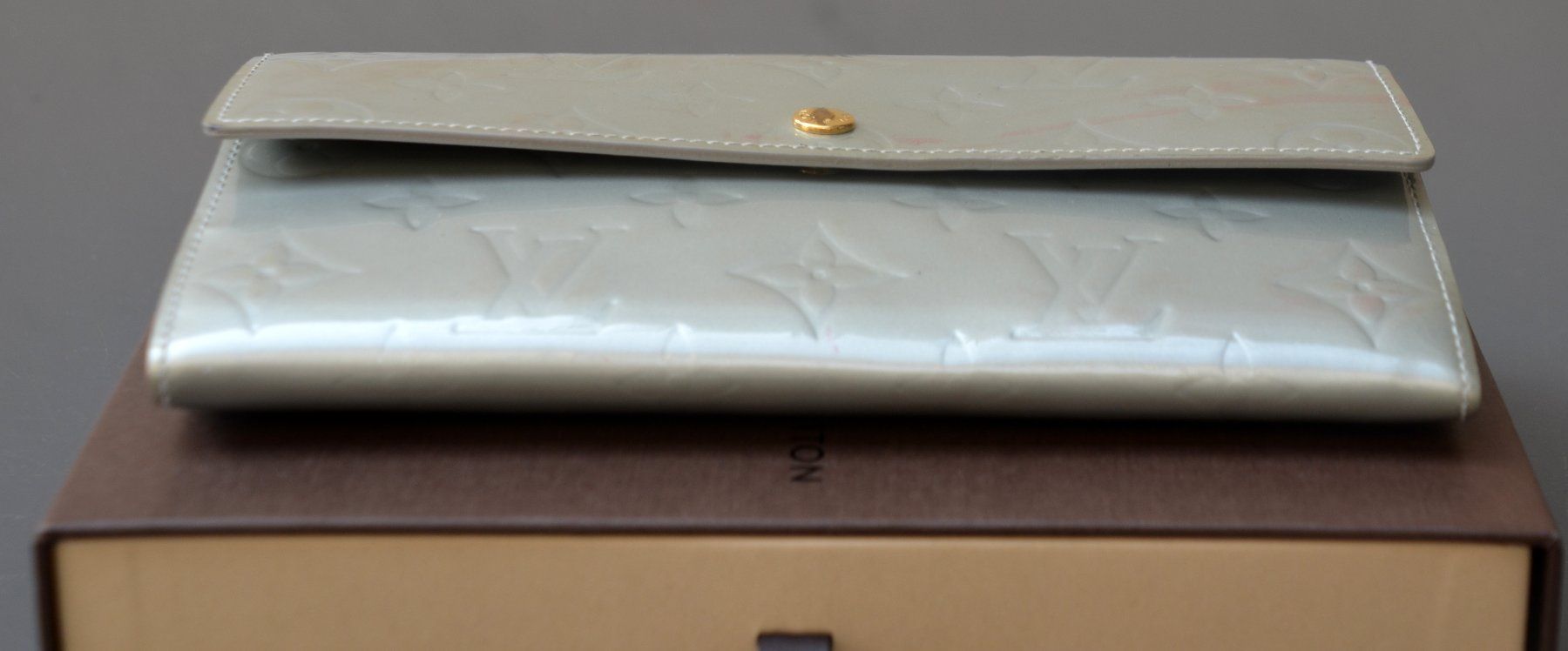 Louis Vuitton Portamonete: Portefeuille Louis Vuitton Sarah Wallet – Usato da Collonges venduto da Auganien 4