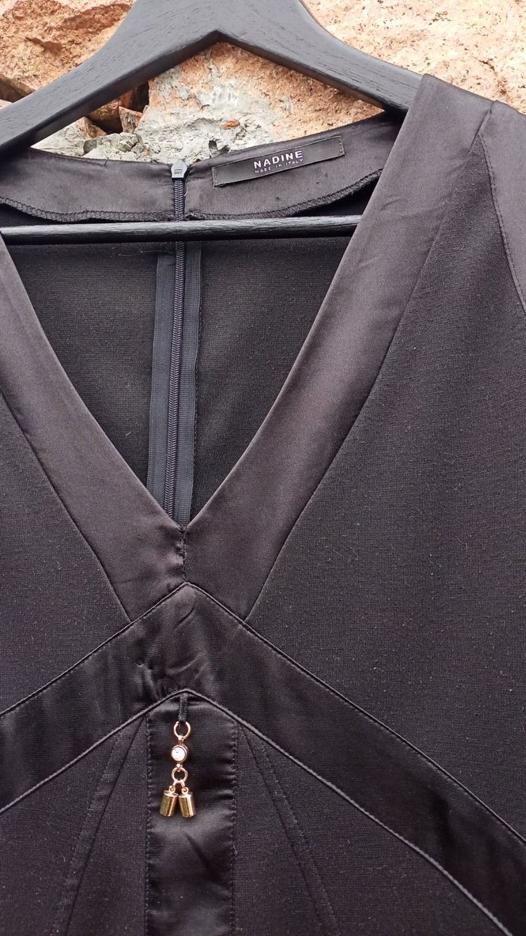 Vestiti: Elegante vestito nero Nadine – Usato da Brusino Arsizio venduto da Demidova 1