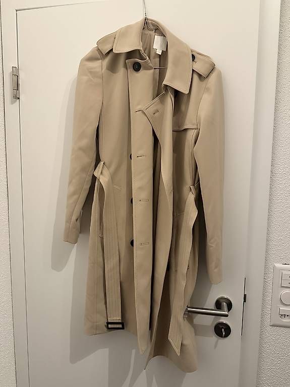 H&M Cappotti: beiger Trenchcoat – Usato da Burg AG venduto da san_y56v