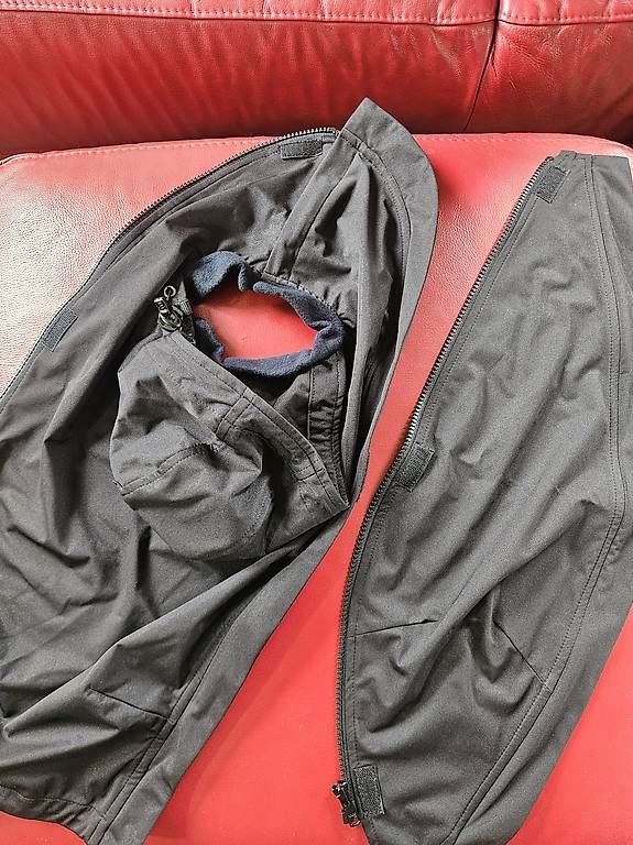 Jacken: Mamalila Regentragejacke XS – Gebraucht aus Hergiswil NW von Bergsunne 3