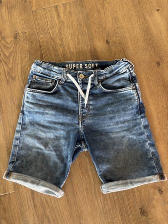 Kurze Jeans-Hose Gr. 152