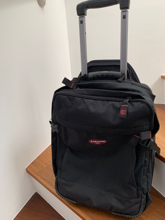 Eastpack Reisekoffer / Rucksack mit Rollen Kaufen auf Ricardo