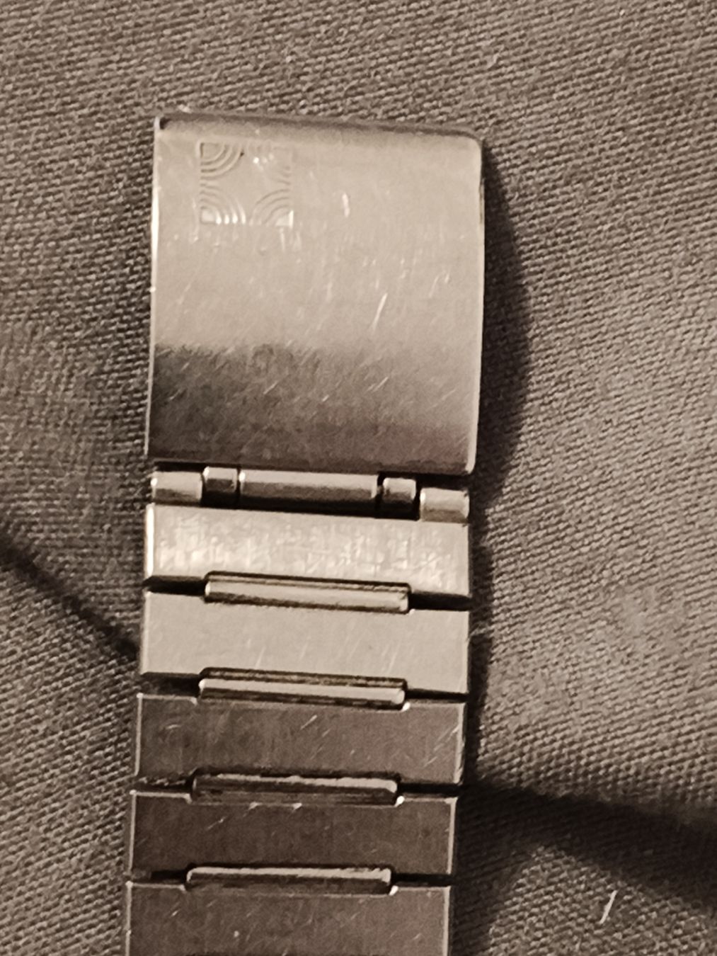 Zenith Orologi: Zenith"Espada"-Herren Quarzuhr, läuft, Verschlussteil fehlt – Usato da Glattbrugg venduto da tarnkappenbomber 2