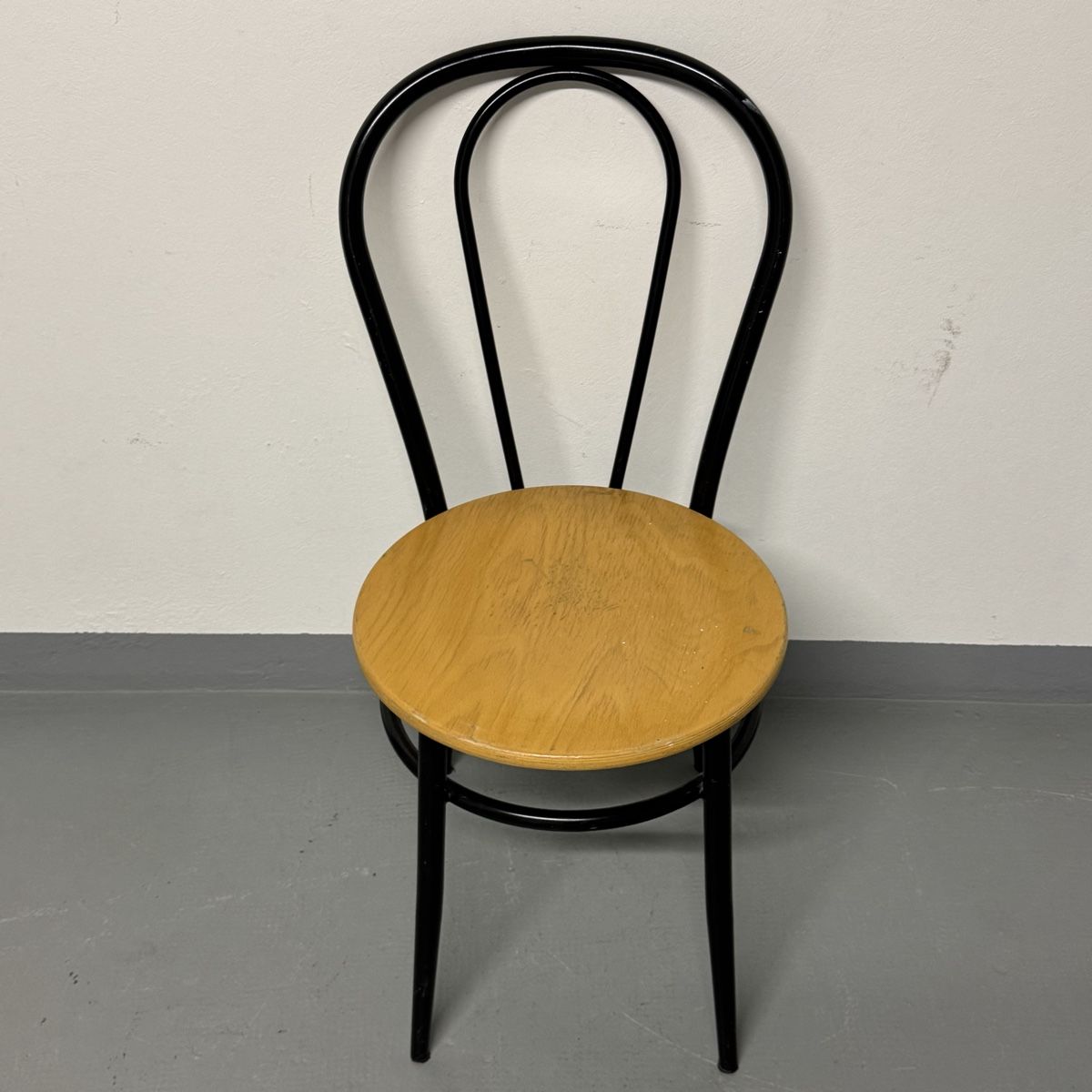 Sedie: [Chaise Vintage] x2 – Usato da La Chaux-de-Fonds venduto da _x.c_4