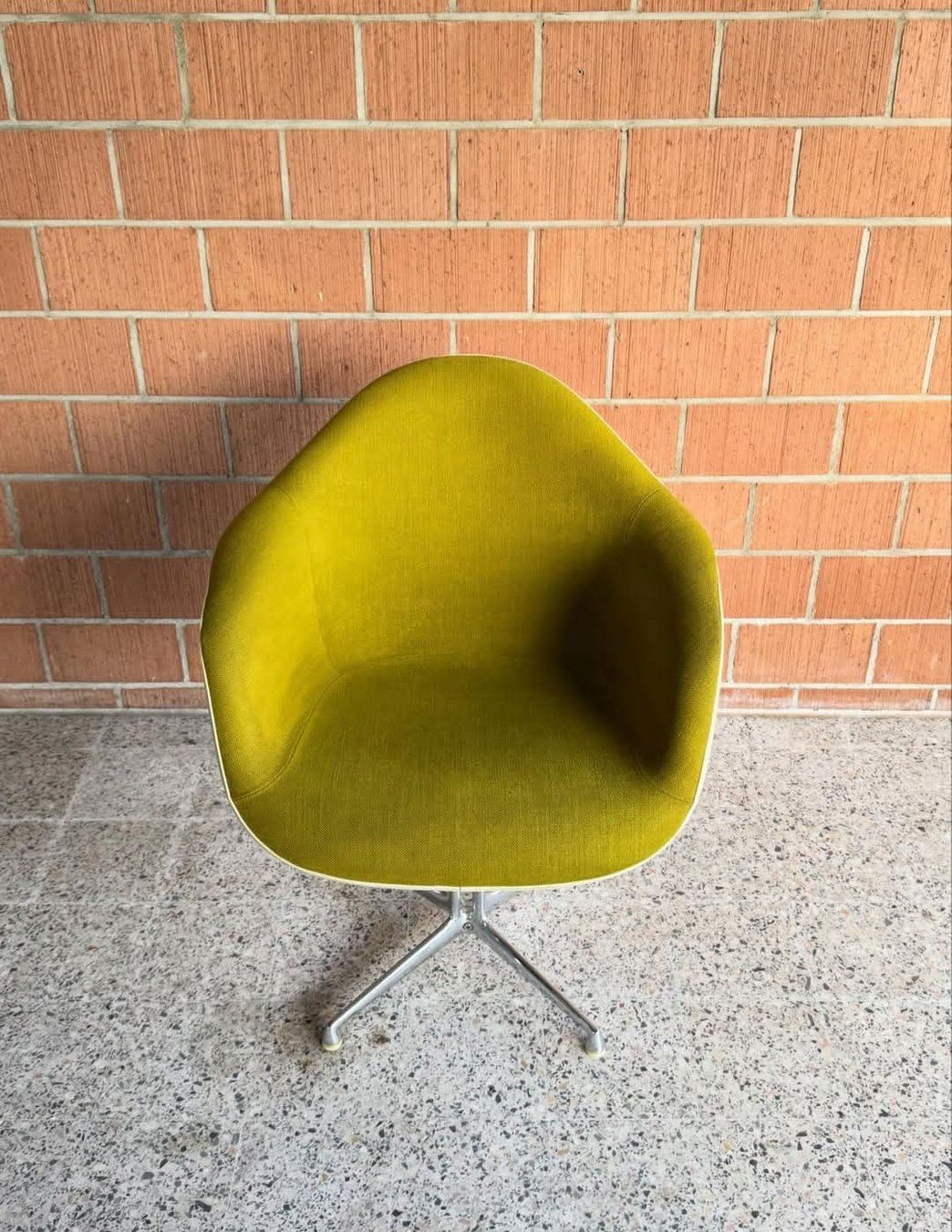 Eames Sedie: Eames Chair DAL Lafonda – Usato da Biel/Bienne venduto da la.vintage.therapie 2
