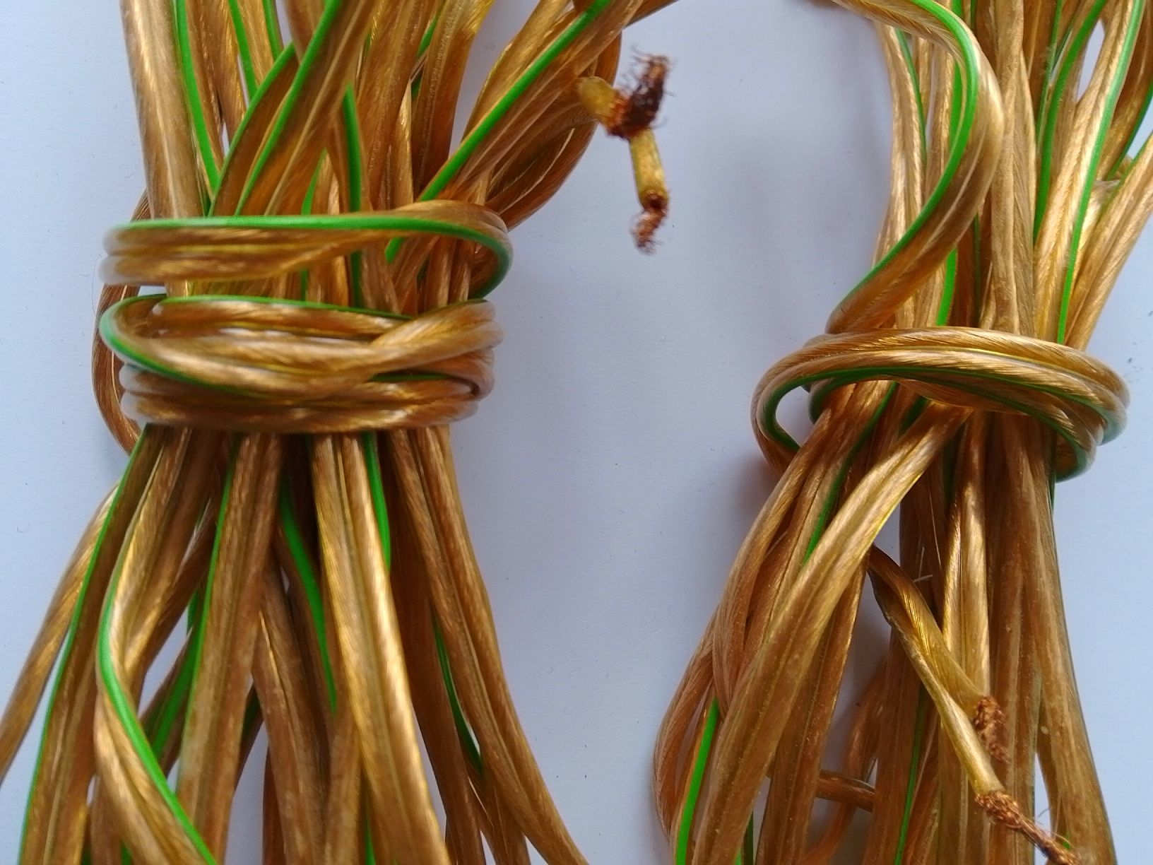 Cavi: vier lautsprecherkabel 4mm2 und 2.5mm2 – Usato da Erlinsbach venduto da Yanny 1