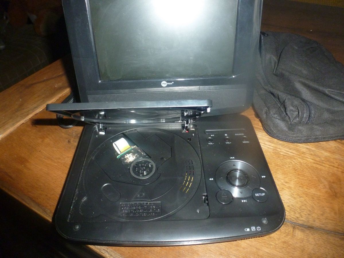 Lettore multimediale portatile: Tragbarer mpman-DVD-Player mit Ladegerät – Difettoso da Emmen venduto da newdeal1970 2