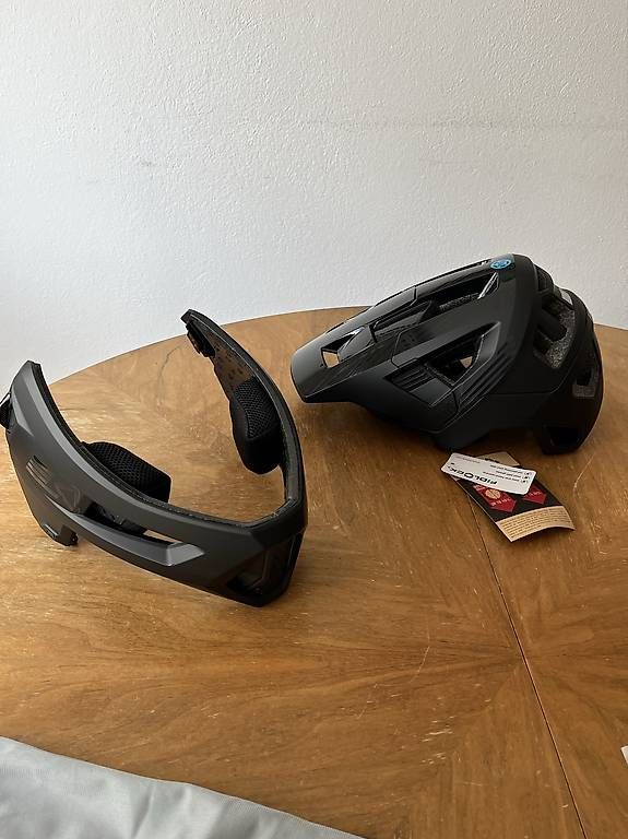 Leatt Caschi: Leatt Enduro 4.0 MTB Helm Grösse S – Nuovo e nell'imballaggio originale da Bern venduto da rah_zph8 3