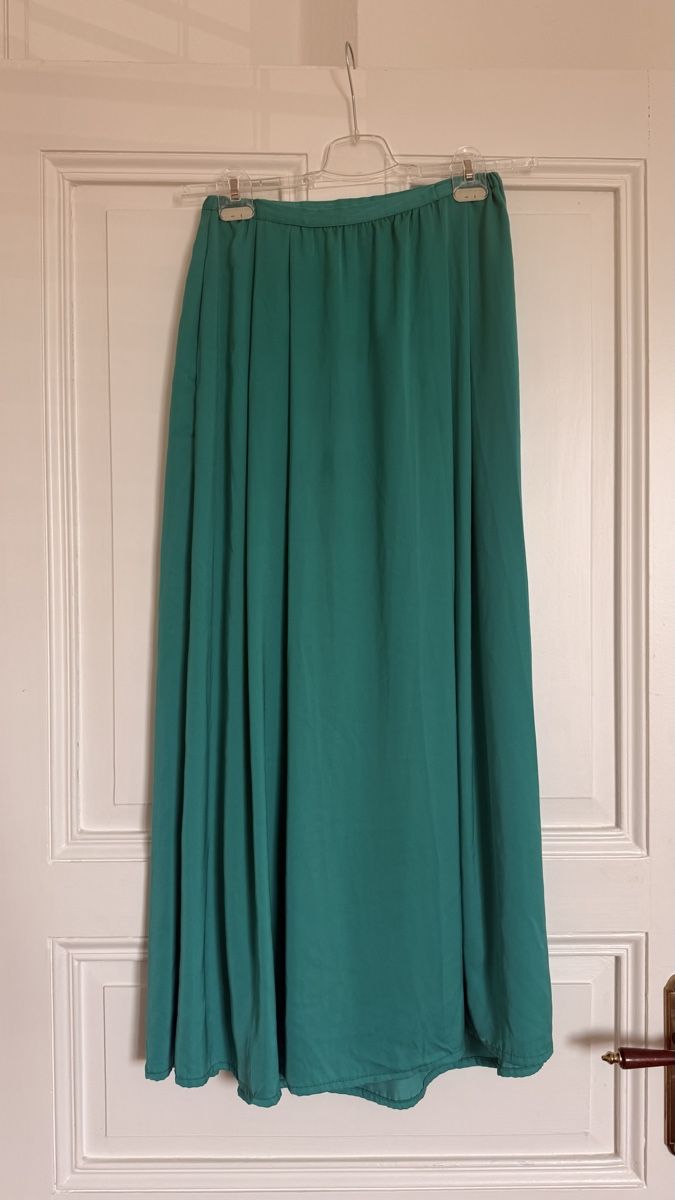 Zara Gonne: Maxi Skirt Green - Size S – Usato da Zürich venduto da Semokay
