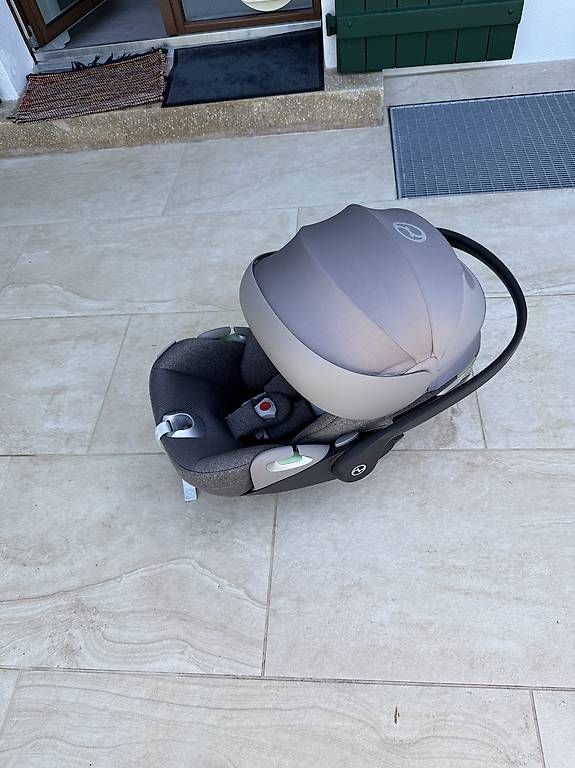 Auto-Kindersitze: Siège enfant Cybex Cloud T – Gebraucht aus Genève von Icemanito