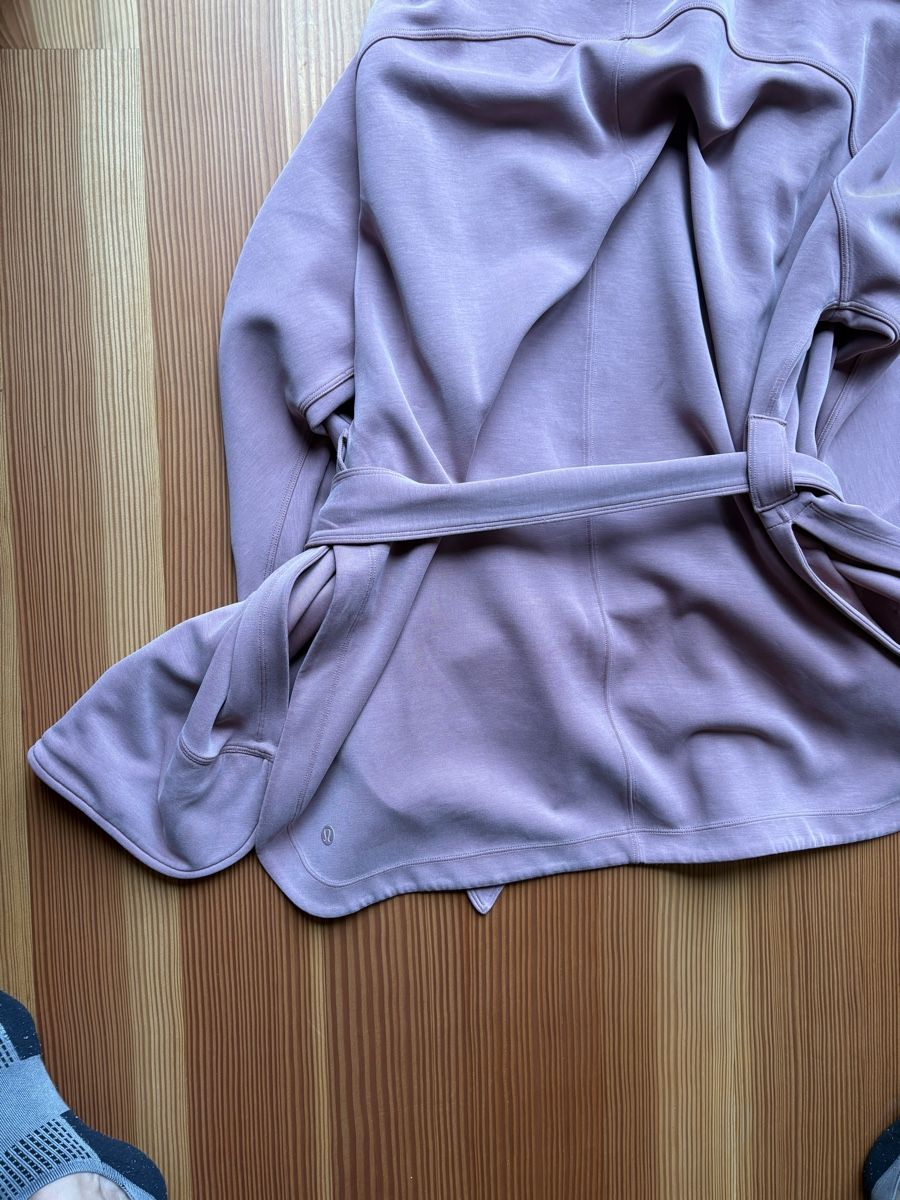 Lululemon Giacche: Lululemon Wickeljacke, Grösse M – Usato da Bubikon venduto da Andi230 1