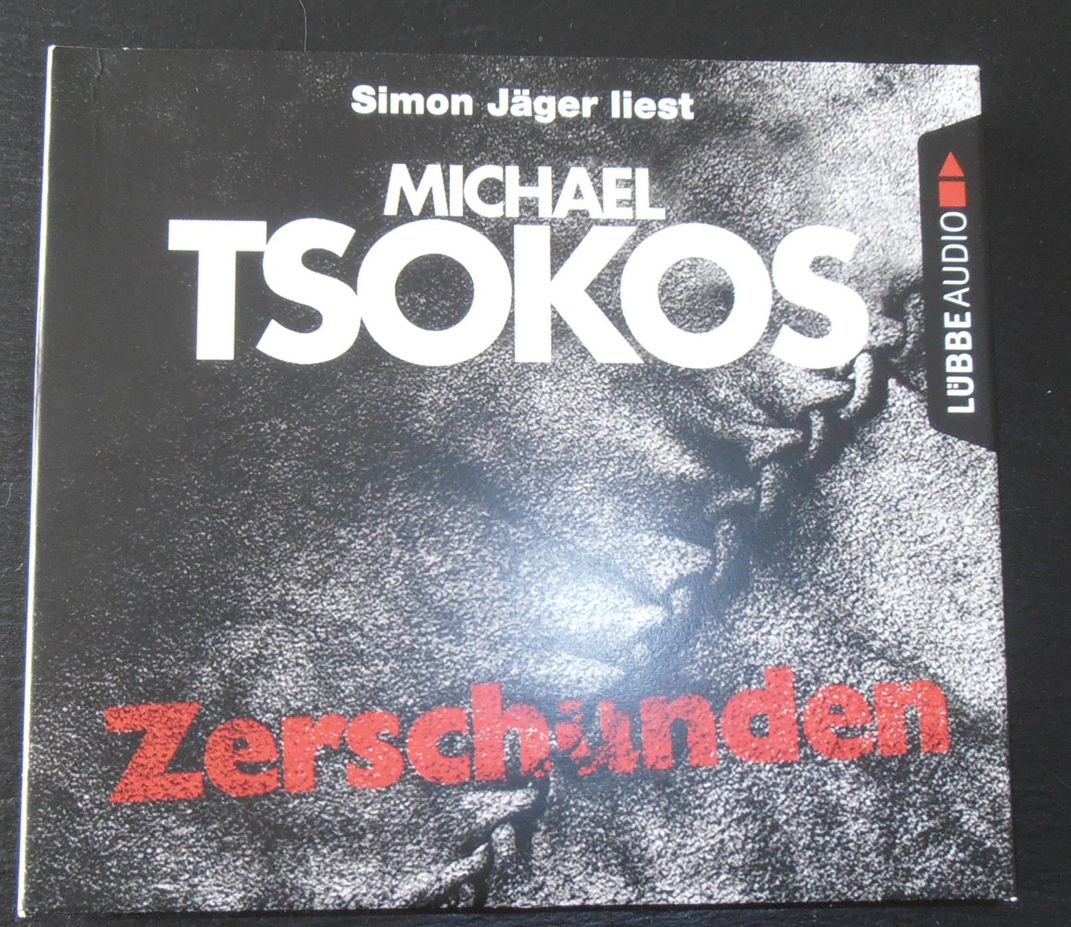 Audiolibri: spannendes Hörbuch "Zerschunden" – Nuovo (secondo la descrizione) da Untersiggenthal venduto da Schaempeli