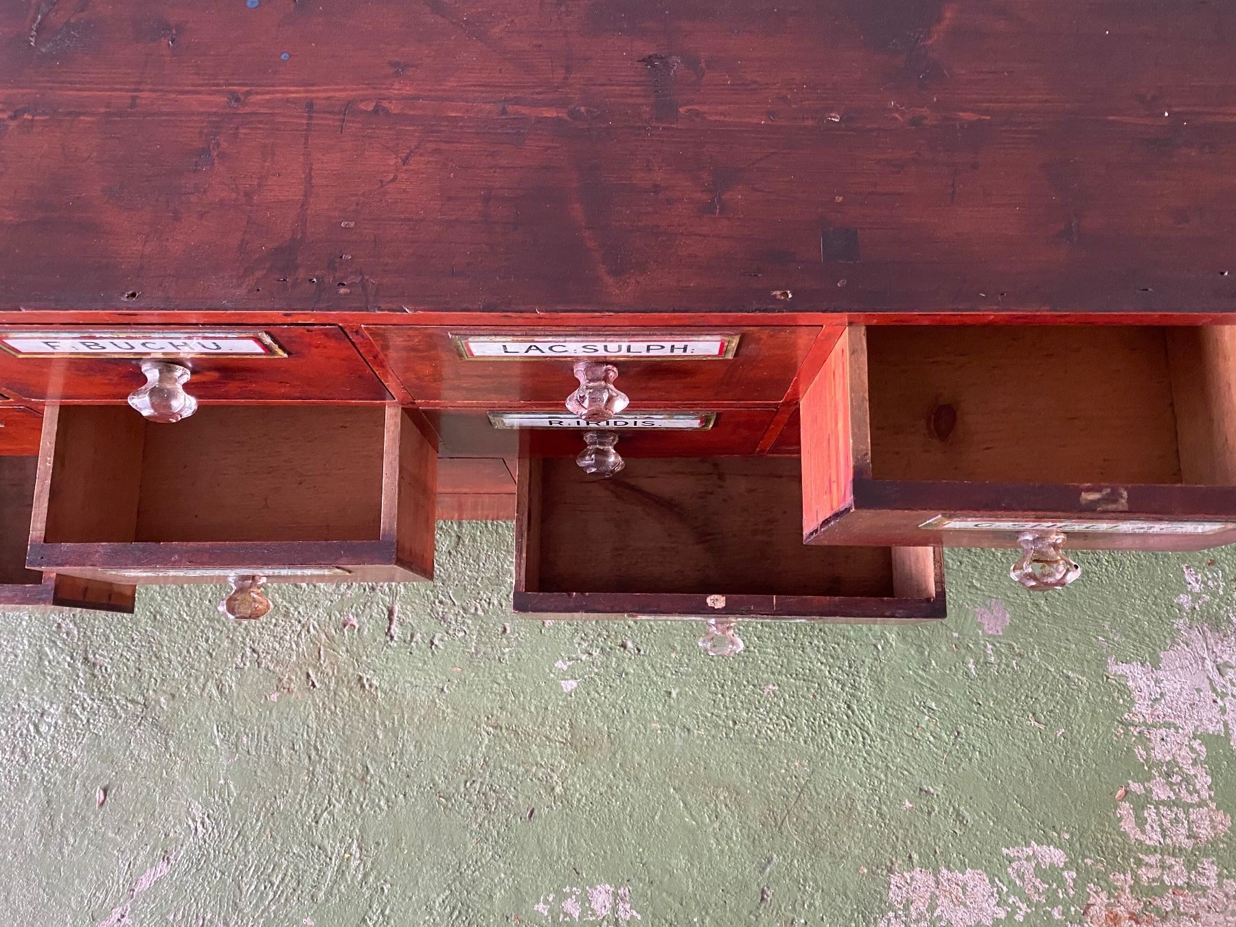 Regale: Londoner Apothekerschrank Sideboard – Gebraucht aus Zürich von wen_hq6t 4