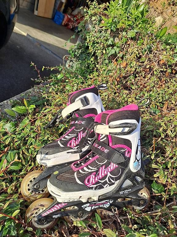 Pattini in linea & Pattini a rotelle: Rollerblades Girl  – Usato da Liestal venduto da daspi01