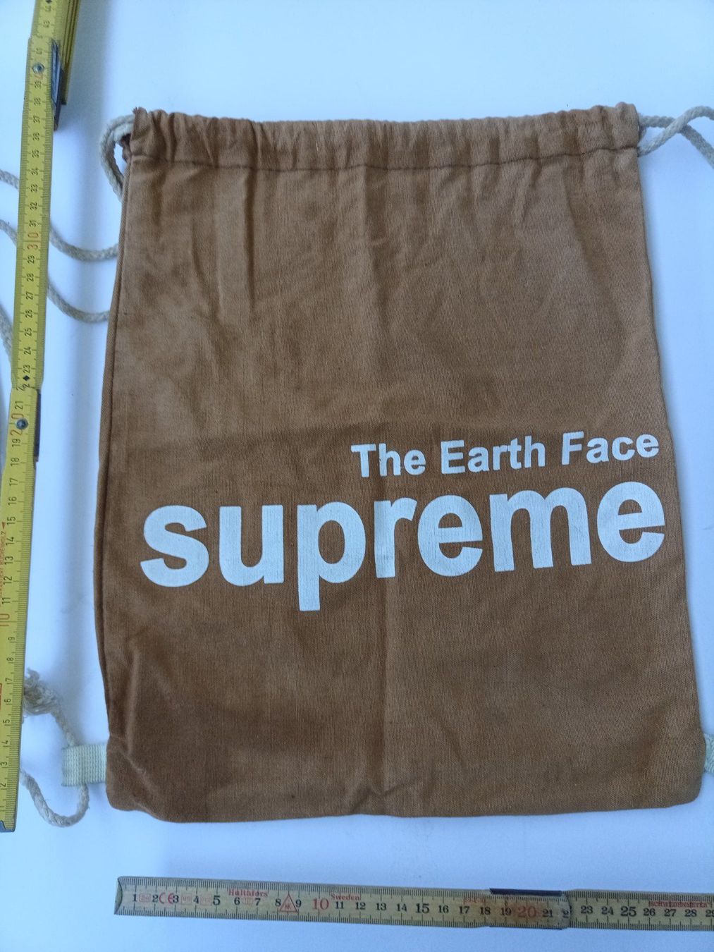 Borse: Supreme The Earth Face Bag – Usato da Wängi venduto da Ladys_First 2