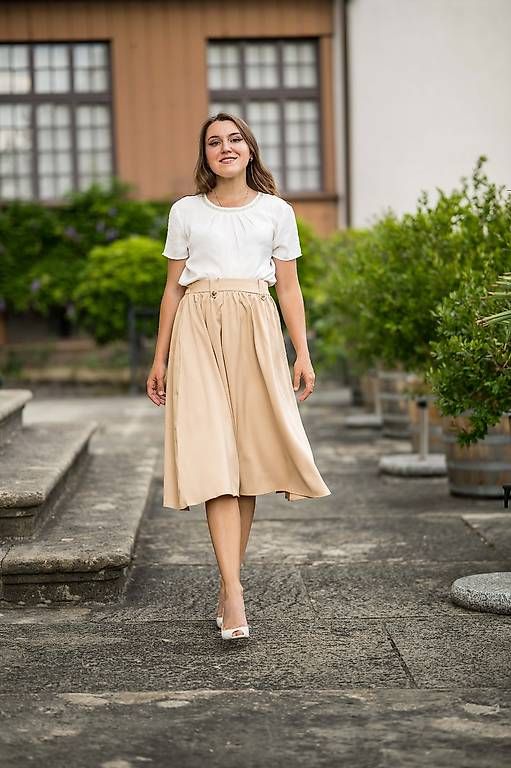 Gonne: Wunderschöner beiger Rock S Polyester  – Usato da Mägenwil venduto da VintageGirly 2