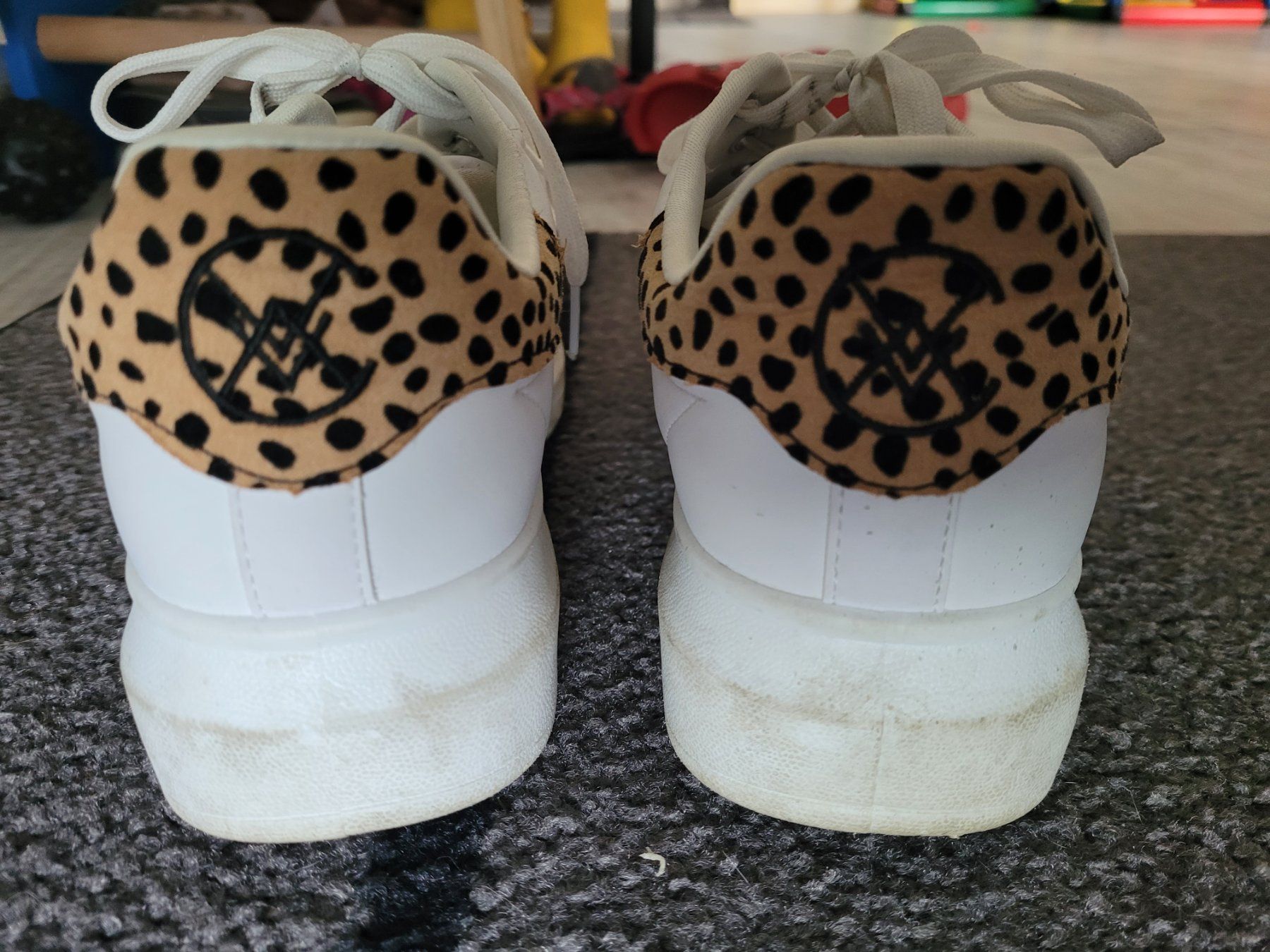 Scarpe da donna: Sneaker 40 – Usato da Giubiasco venduto da A.B00 2